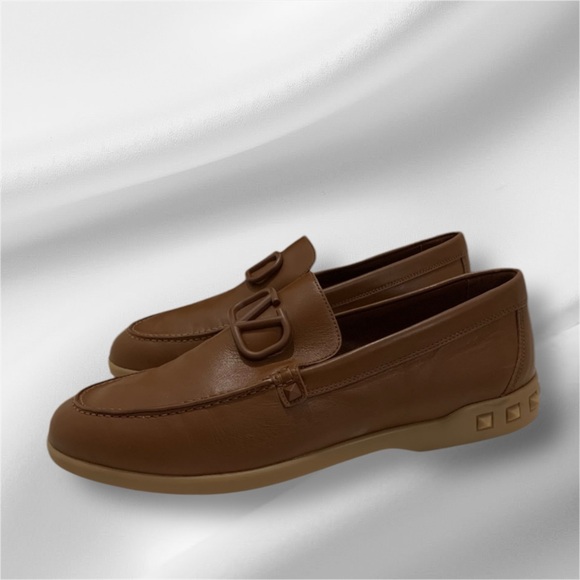 Valentino Garavani VLOGO Signature Loafer (Men) Size 44